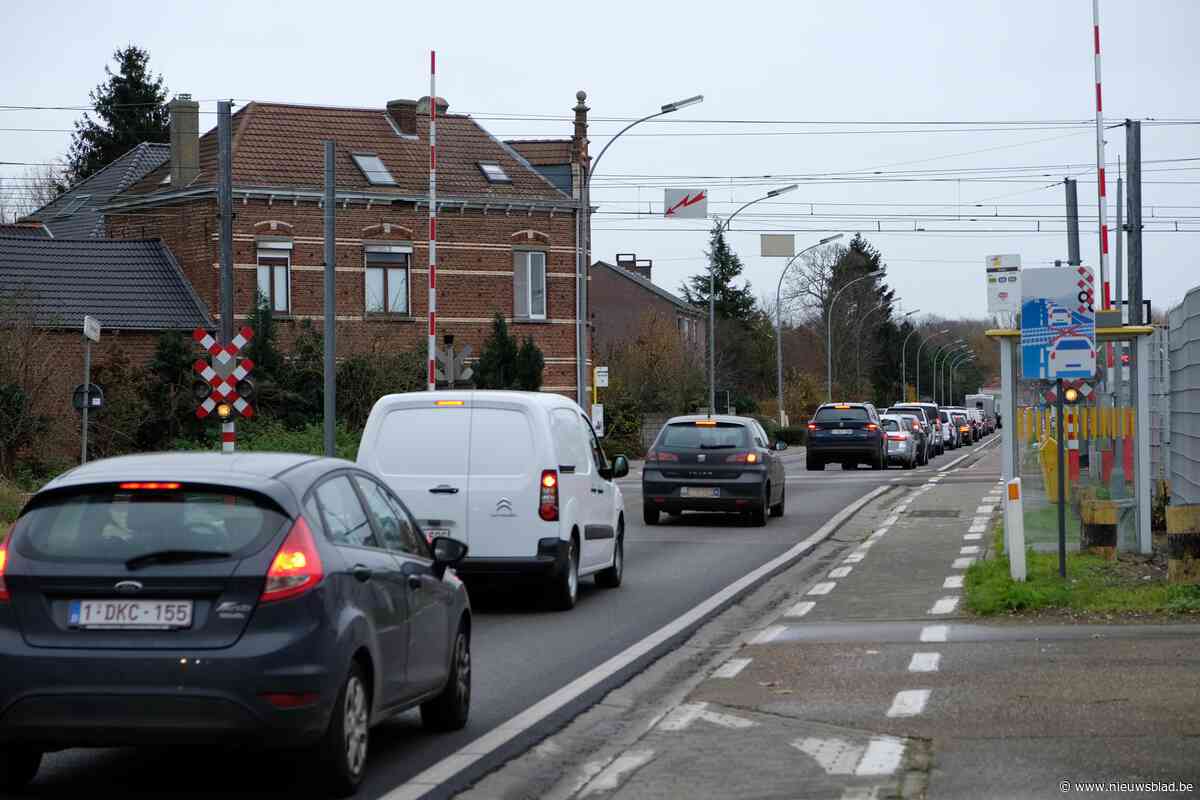 Nieuwe verkeersborden tegen Blocking Back