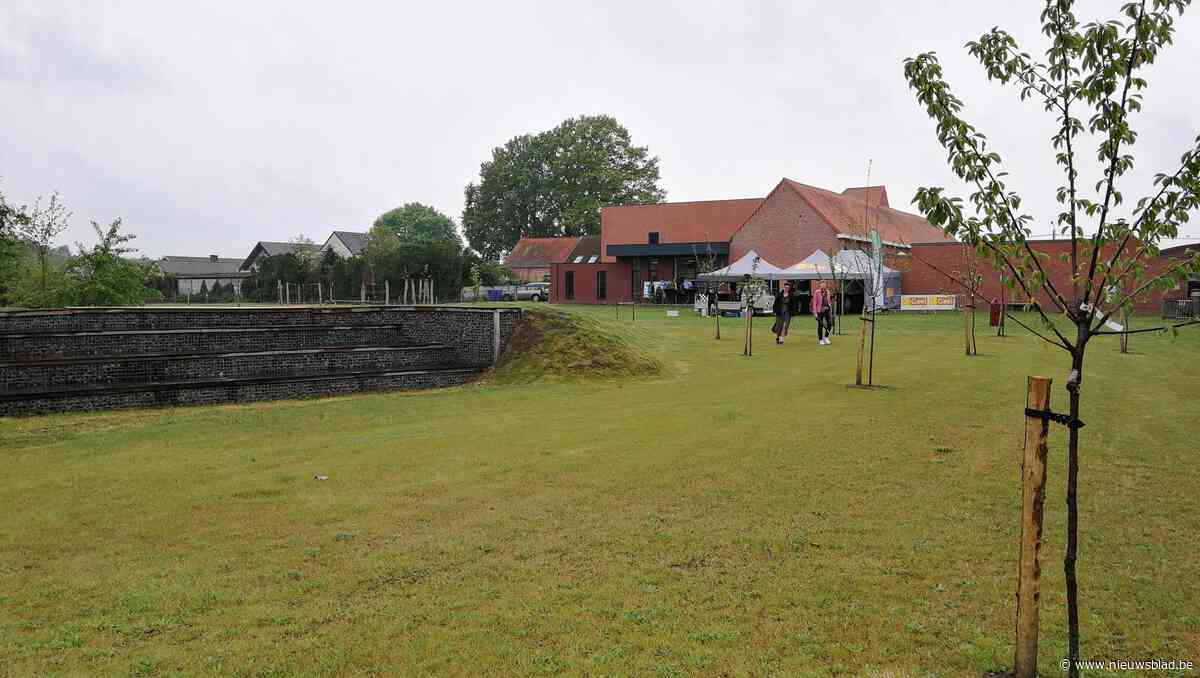 Toverboom kan schoolsite bij kerk uitbreiden