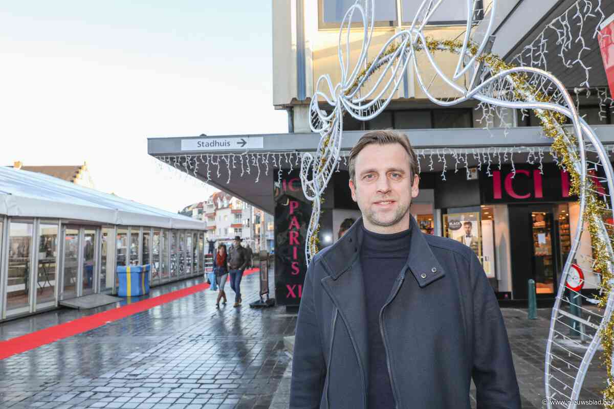 Opvallende kerstverlichting aan Pand en park Baron Casier