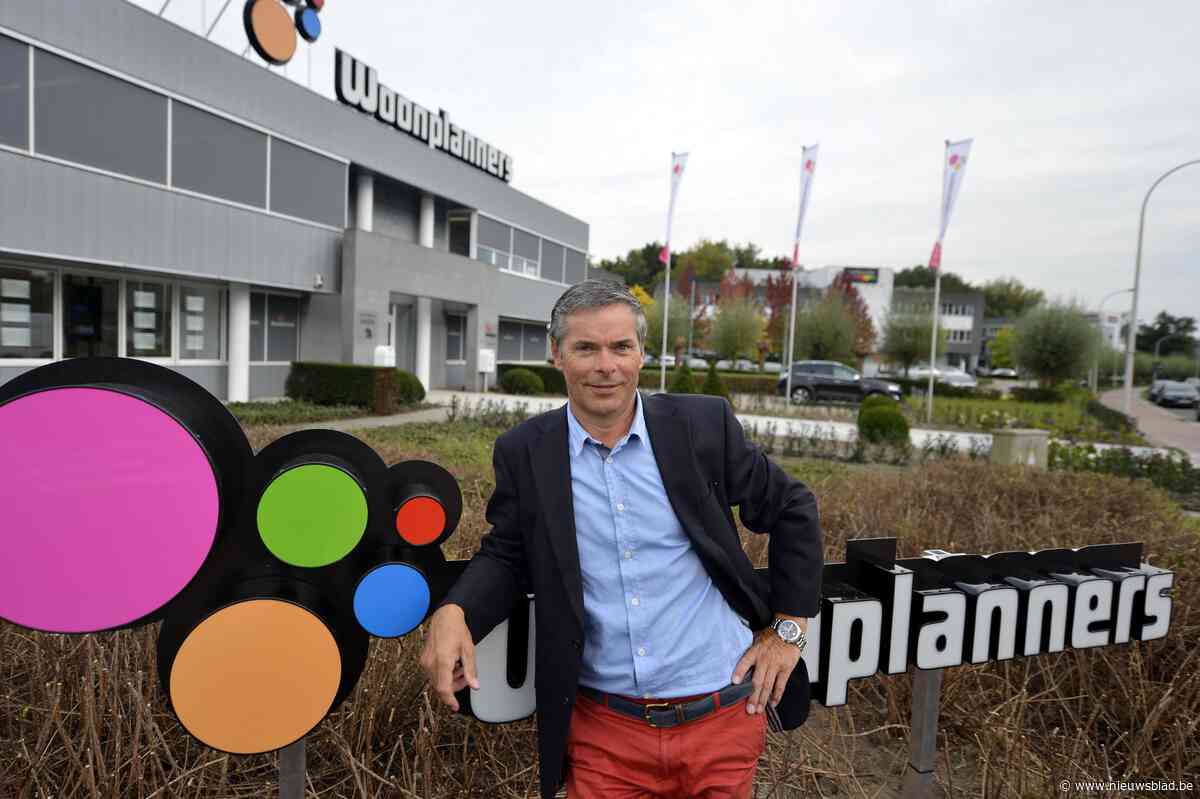 Ex-politicus vervolgd voor mensenhandel en verkrachting