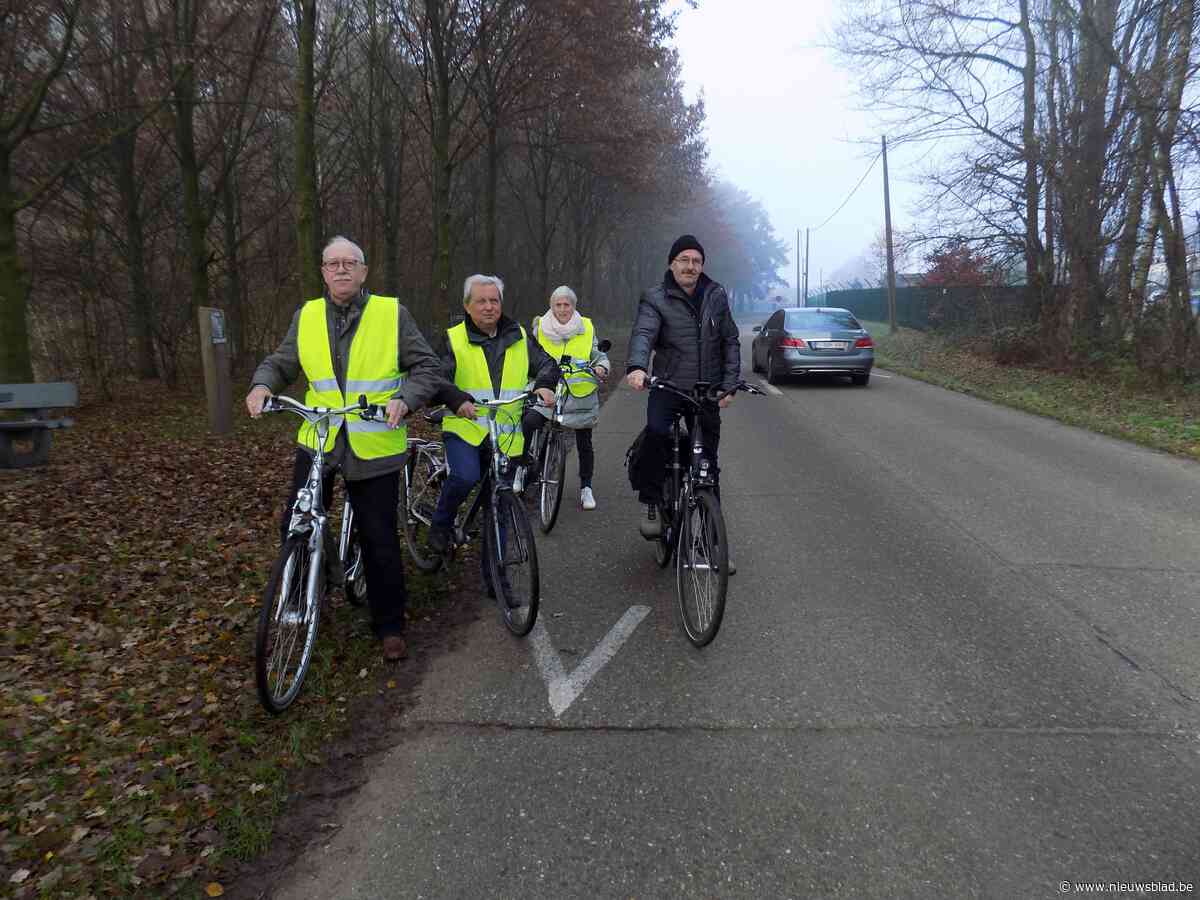 Fietsersbond kan het niet meer aanzien: “Geen fietspad en stoep, weg slecht verlicht”