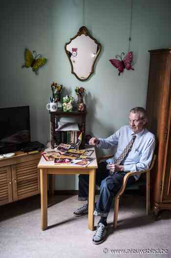 Frank (84) schreef jarenlang seksverhalen en verslond vrouwen: “Mijn teller staat op 1.746”