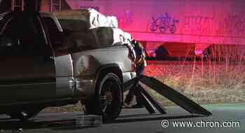 Pregnant woman, 3 children among 5 in hospital after overnight crash in Hunter's Creek