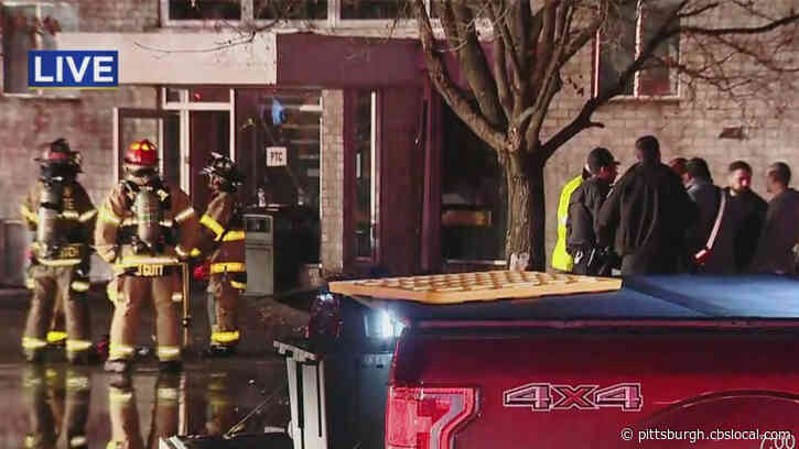2 Injured As Fire Forces Students From Apartment Building In Robinson Twp.