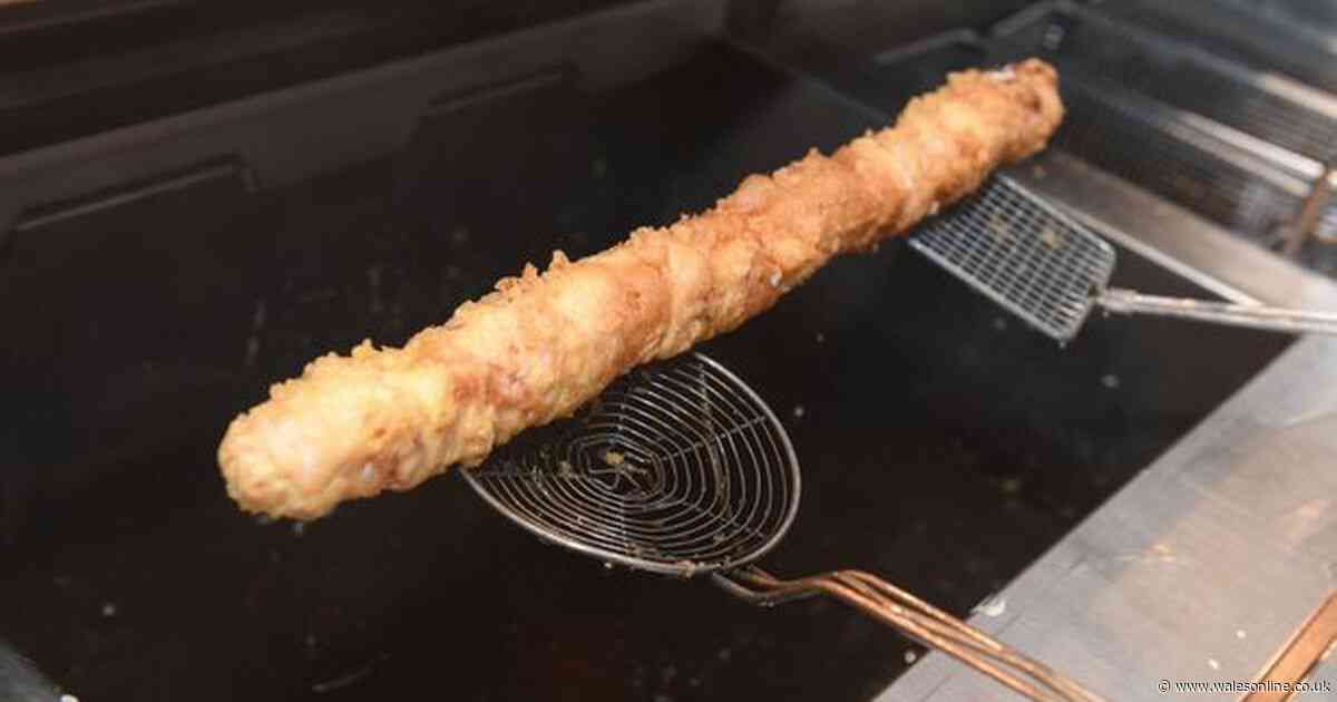 The 'world's largest' pig in blanket - available until Christmas