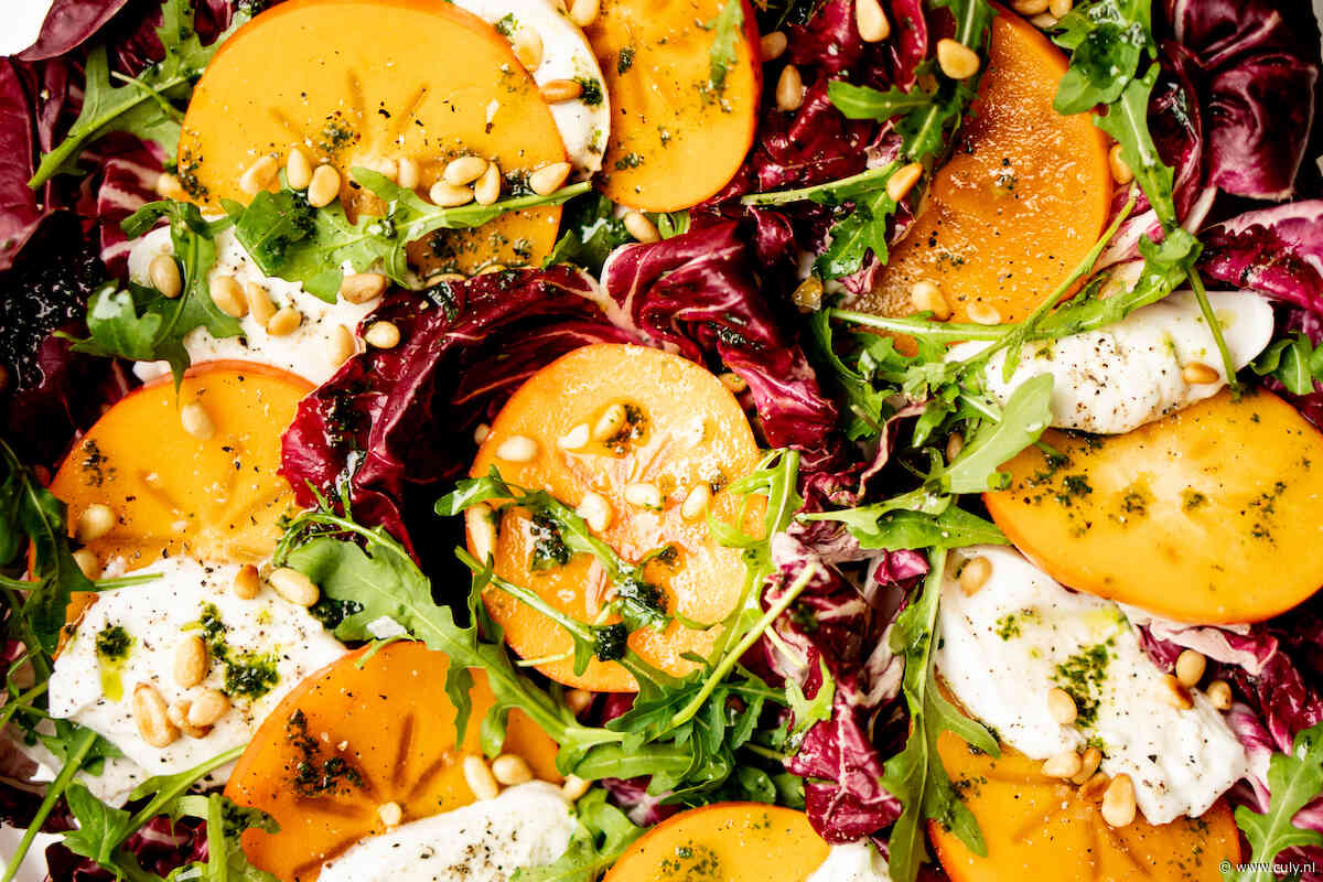 Culy Homemade: kerst caprese salade met kakifruit en basilicumolie