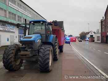 Voetganger overleden na aanrijding met tractor