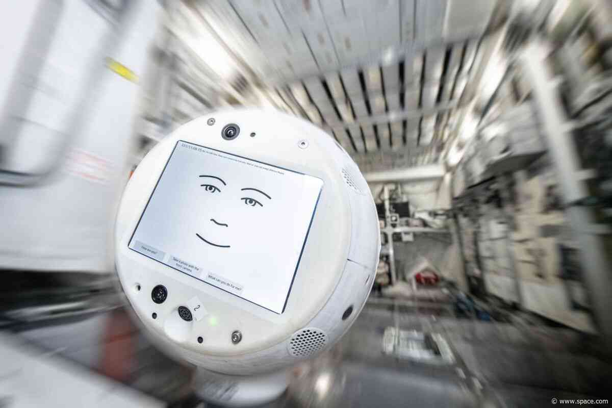 New, Emotionally Intelligent Robot CIMON 2 Heads to Space Station