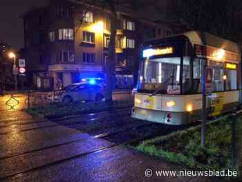 Jogger in levensgevaar na aanrijding door tram in Antwerpen