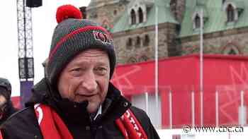 Handwriting expert sides with casino in Melnyk suit