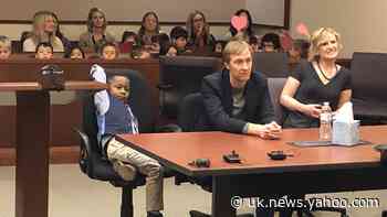 Five-year-old boy brings his whole kindergarten class to adoption hearing