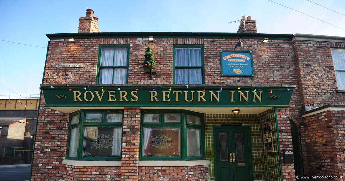 Coronation Street fans thrilled to see much-loved character return
