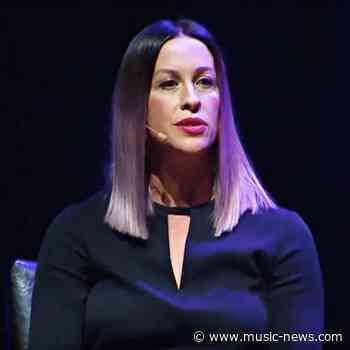 Alanis Morissette wasn't allowed to look Vanilla Ice in the eyes for fear of 'overstimulating' him