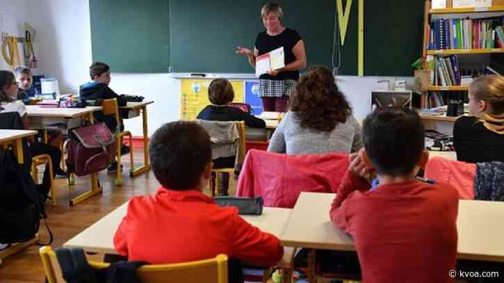 New UA program offers students free “Pathway to Teaching”