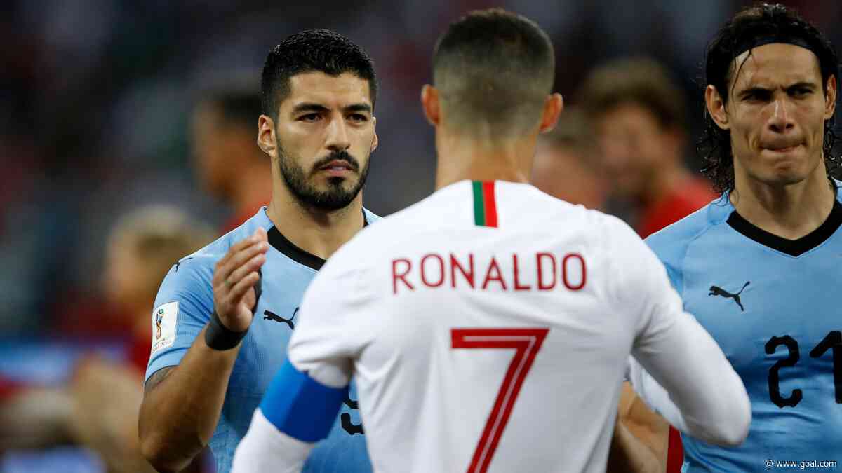Suarez snubs Ronaldo but includes Forlan in his top five strikers of all time