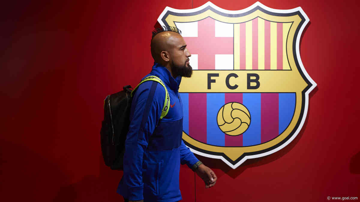 'Barcelona have a lot of midfielders' - Valverde hints at Vidal departure