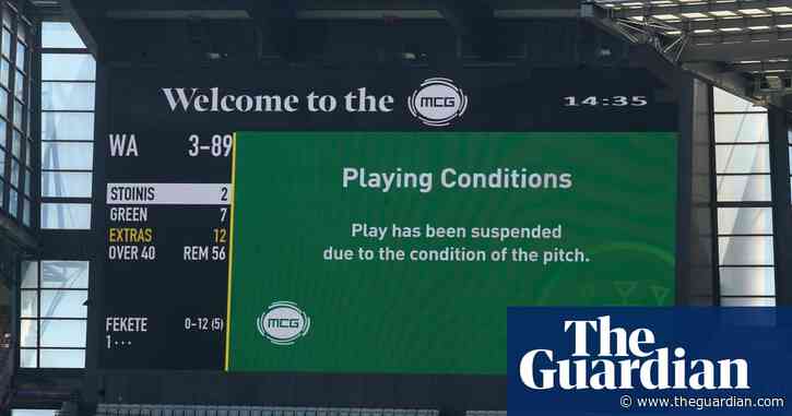 Dangerous MCG pitch forces play to be suspended in Sheffield Shield match