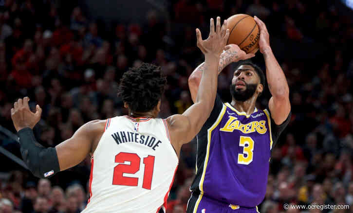 Lakers pour on points in rout of Blazers for 11th straight road win