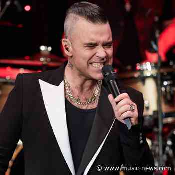 Robbie Williams ties Elvis Presley's U.K. chart record