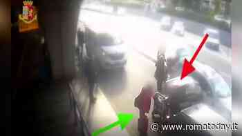 VIDEO | Chiede utilizzo del tassametro e viene picchiato, le immagini dell'aggressione