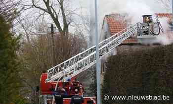 Zware brand legt woning van afwezige bewoners volledig in de as