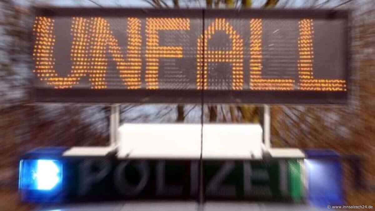 A94 jetzt voll gesperrt: Zweiter Unfall am Stauende