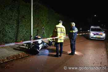 Maaltijdbezorger gewond na botsing met scooter tegen lantaarnpaal in Nijmegen