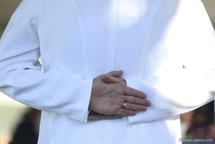 Aging survivors return to Pearl Harbor to recall '41 attack