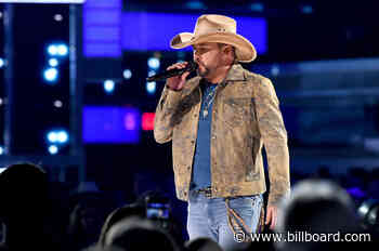 Jason Aldean Welcomes Route 91 Survivors at 'First Show Back' in Las Vegas