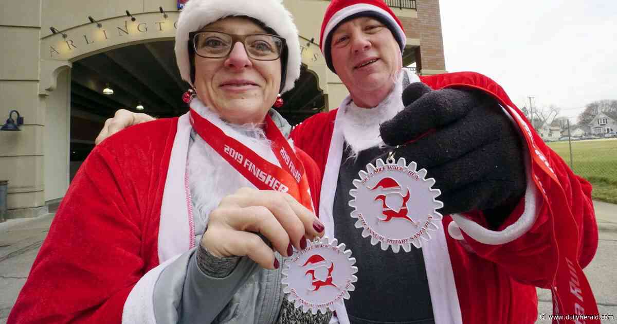Veterans and newcomers converge for annual Santa Run in Arlington Heights