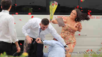 Black day for favourites, but war of the roses provided colour