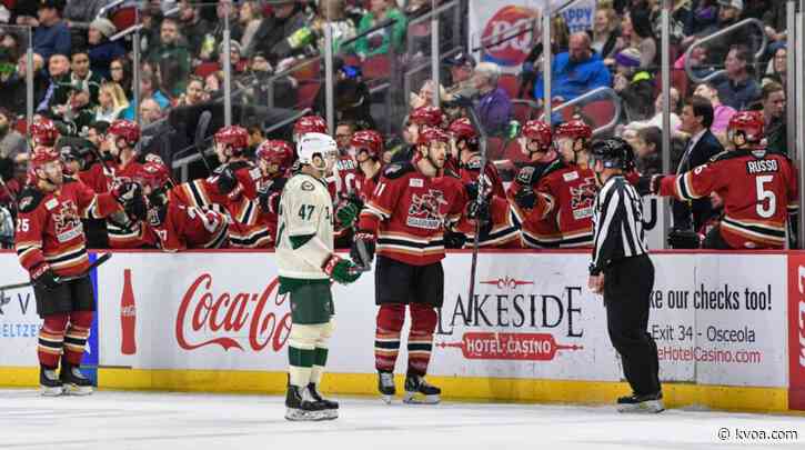 Roadrunners win; strengthen lead in division
