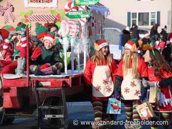 Santa Claus comes to Morrisburg for his annual parade