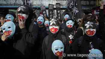 Protestbewegung: Hunderttausende marschieren durch Hongkong