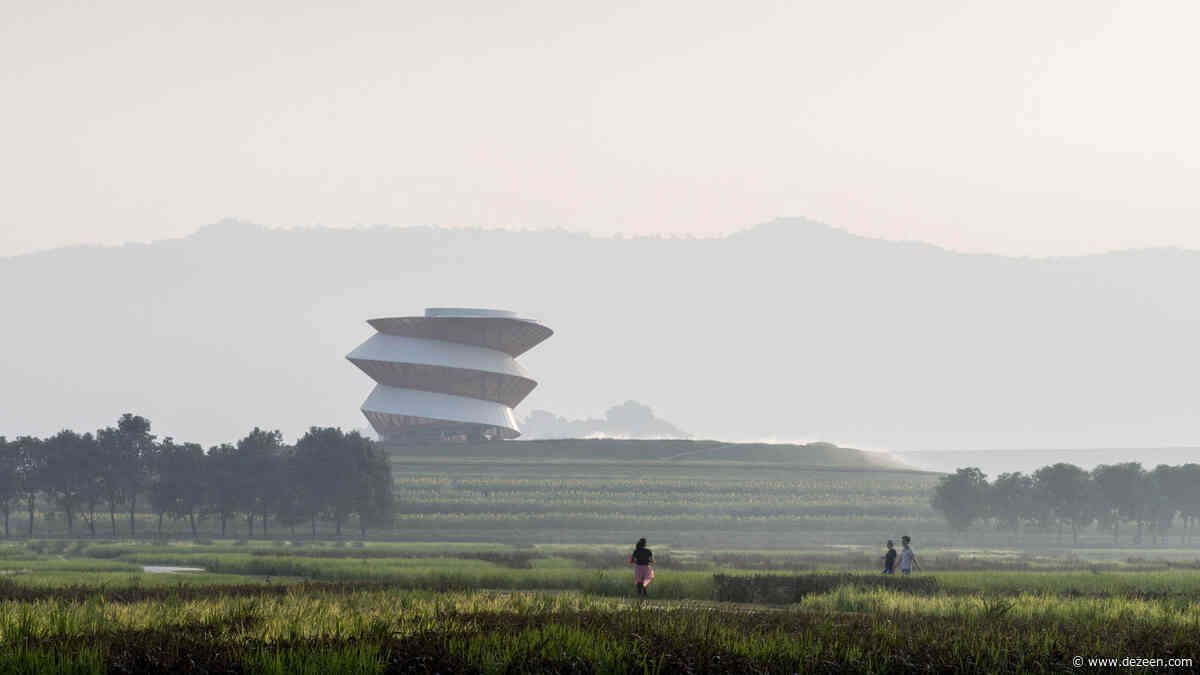 Spiral lookout tower gives views of the mountains in Shenzhen