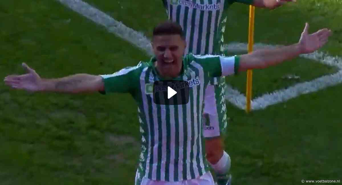 VIDEO - Joaquín Sánchez (38) maakt een hattrick binnen twintig minuten
