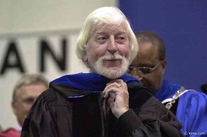 Sesame Street puppeteer Caroll Spinney dies at age 85