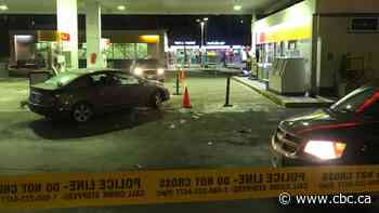 Targeted triple shooting along Toronto highway leaves 1 dead, 2 others wounded