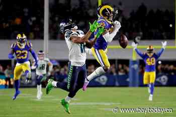 Rams stay in playoff hunt, end Seahawks' 5-game streak 28-12