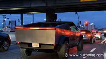 Tesla Cybertruck looks like an alien spaceship on L.A.'s 405