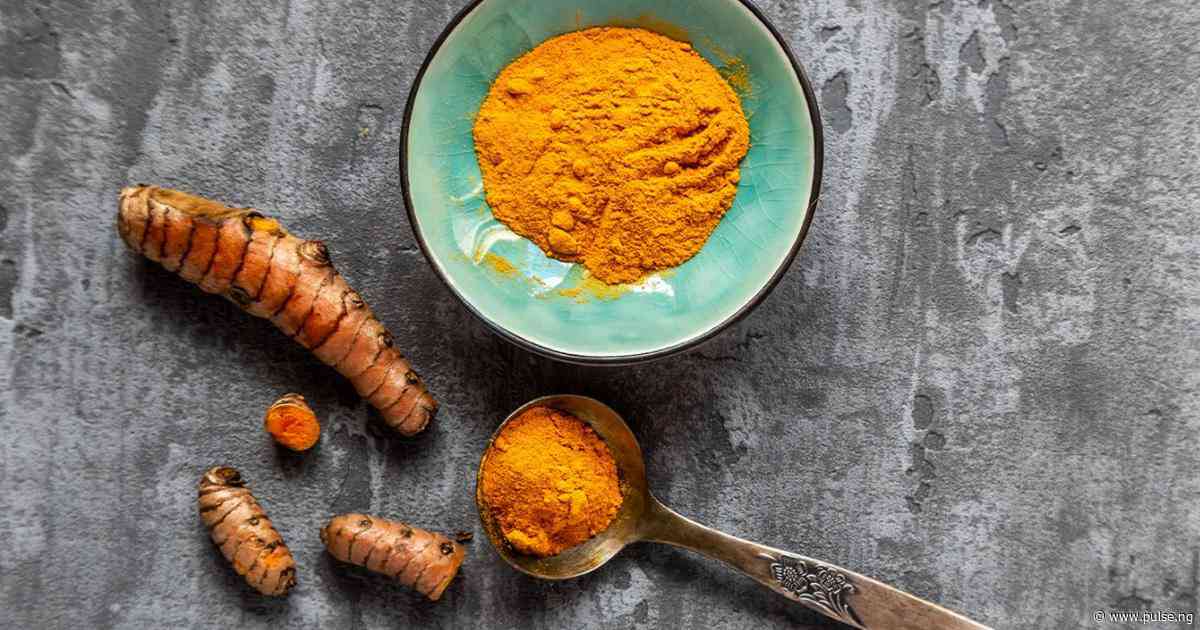 The side effects of turmeric will make you be more careful while consuming it