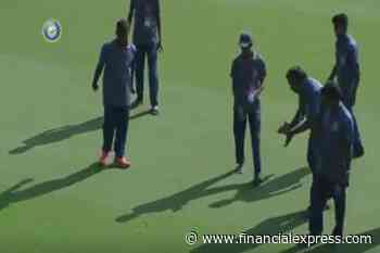 Snake stops Ranji Trophy match between Vidarbha and Andhra | WATCH