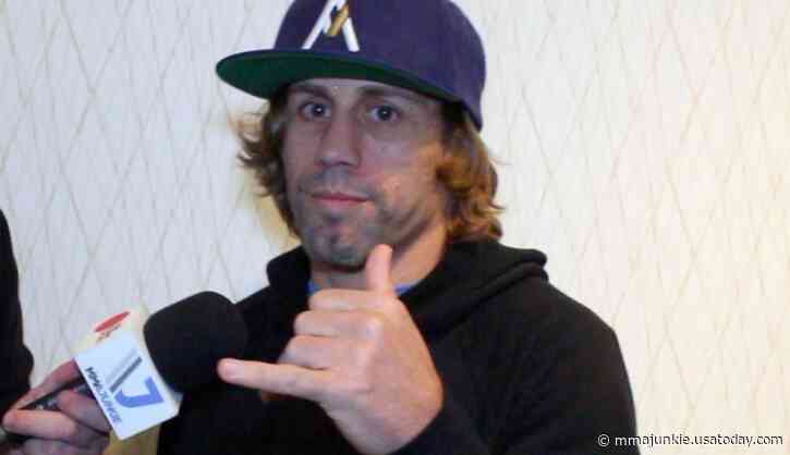 Happy with new contract, Urijah Faber hopes he'll jump line to Henry Cejudo after UFC 245