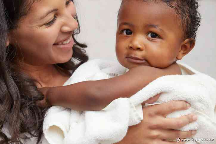8 Must-Have Holiday Gifts For New Moms