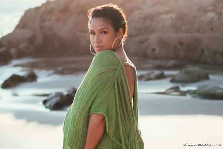 Cassie And Husband Alex Fine Welcome Their Daughter Frankie