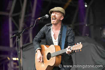 Foy Vance Talks Recording for Ed Sheeran, Growing Up in Ireland on ‘Walking the Floor’ Podcast