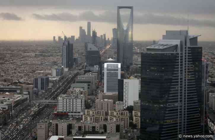 Saudi Arabia to Spend ‘a Lot’ of Its Aramco IPO Proceeds Locally