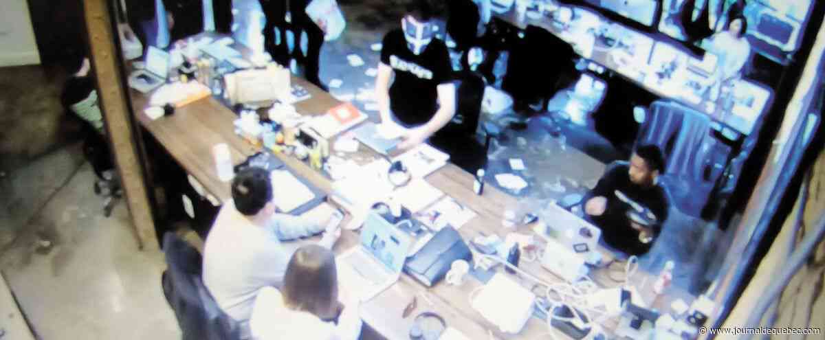 Le chef d’un groupe d’extrême droite se défend d’intimidation