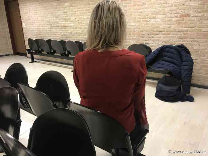 Vrouw crasht met 4,12 promille in het bloed, maar krijgt verkeerscursus: “Ik zie dat je geleerd hebt uit je fouten”