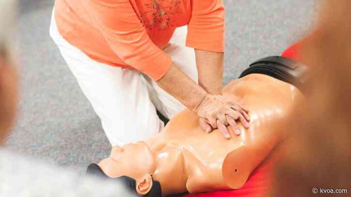 Local HS students learn CPR